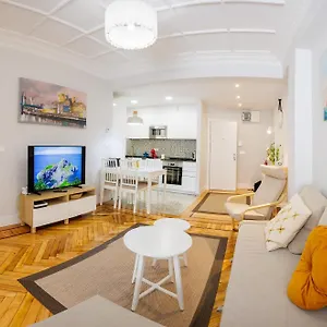https://ajuriaguerra-reformado-elegancia-y-guggenheim-compartir-guardar.basquecountryhotels.org