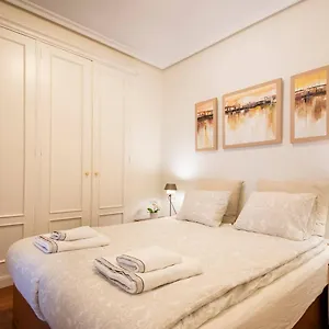 https://excellent-location-comfort-and-parking-included.basquecountryhotels.org